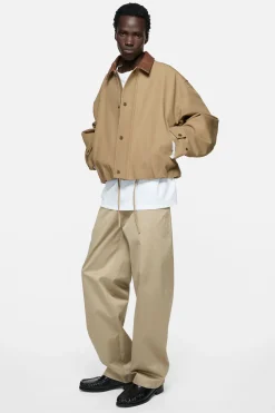 Bomber with leather collar