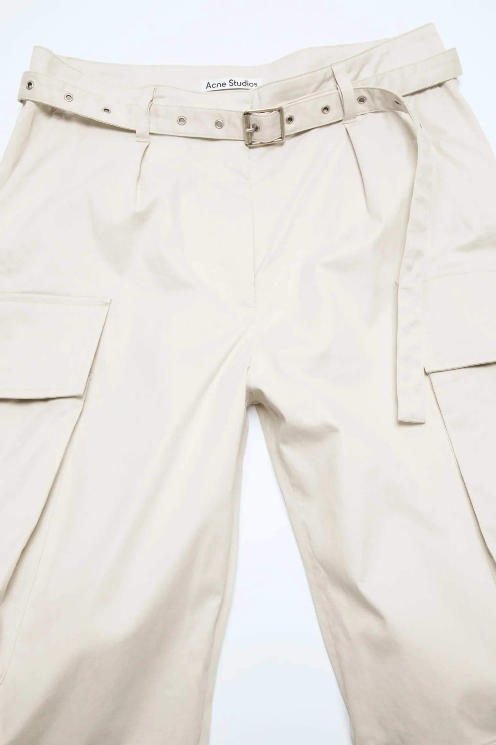 Cargo trousers with belt