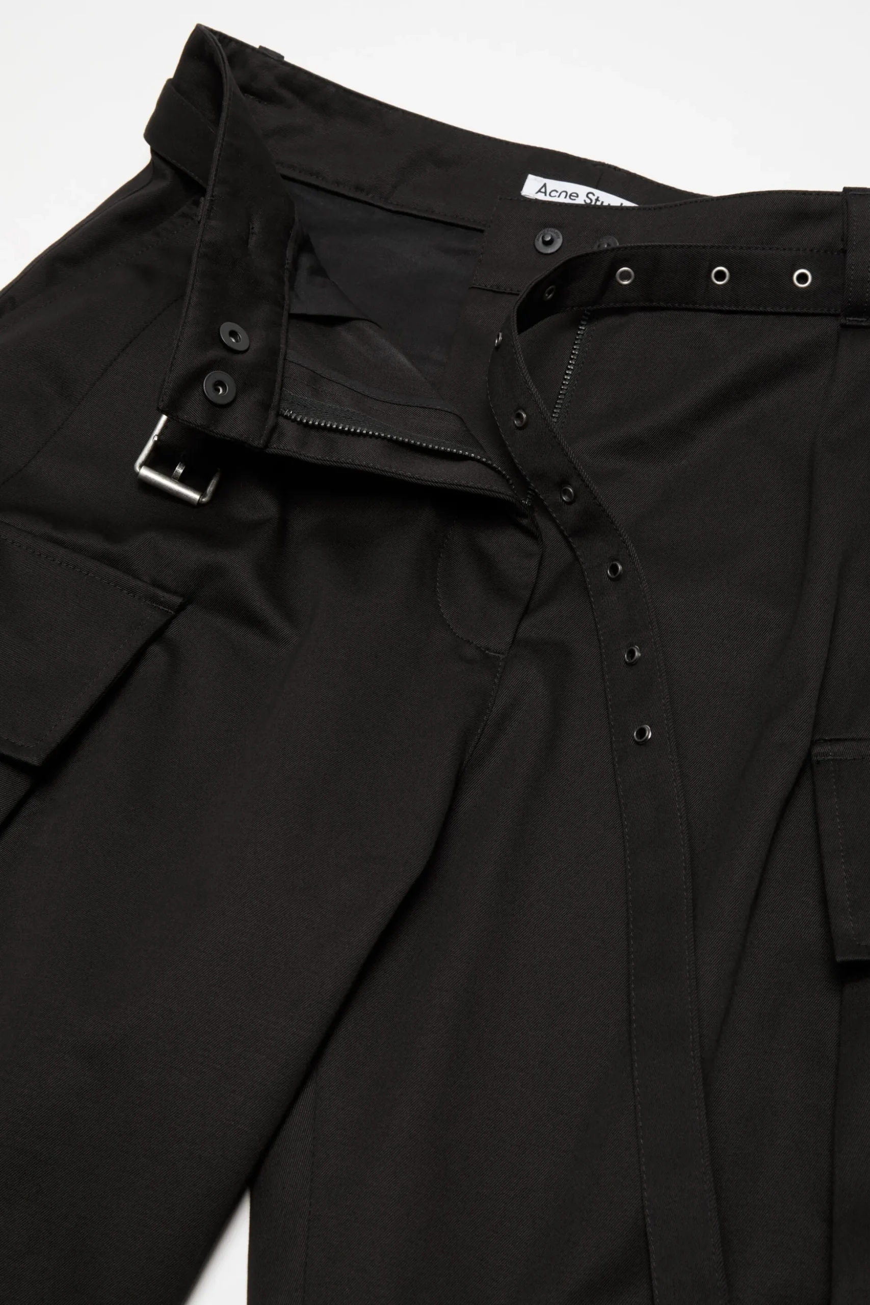 Cargo trousers with belt
