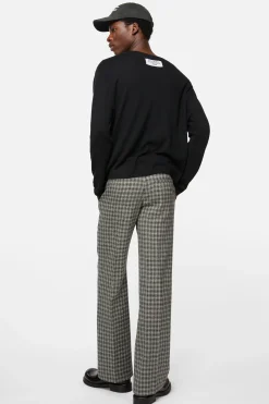 Cashmere sweater with pocket