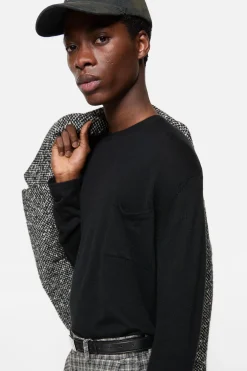 Cashmere sweater with pocket