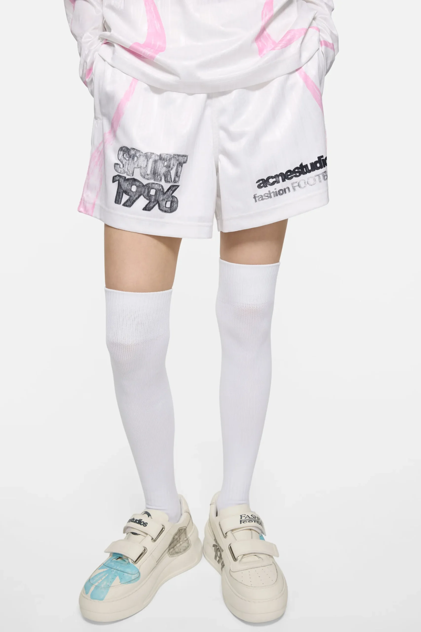 Casual graphic shorts