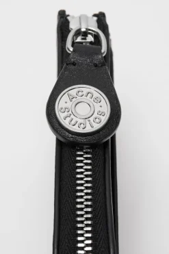 Compact zip wallet
