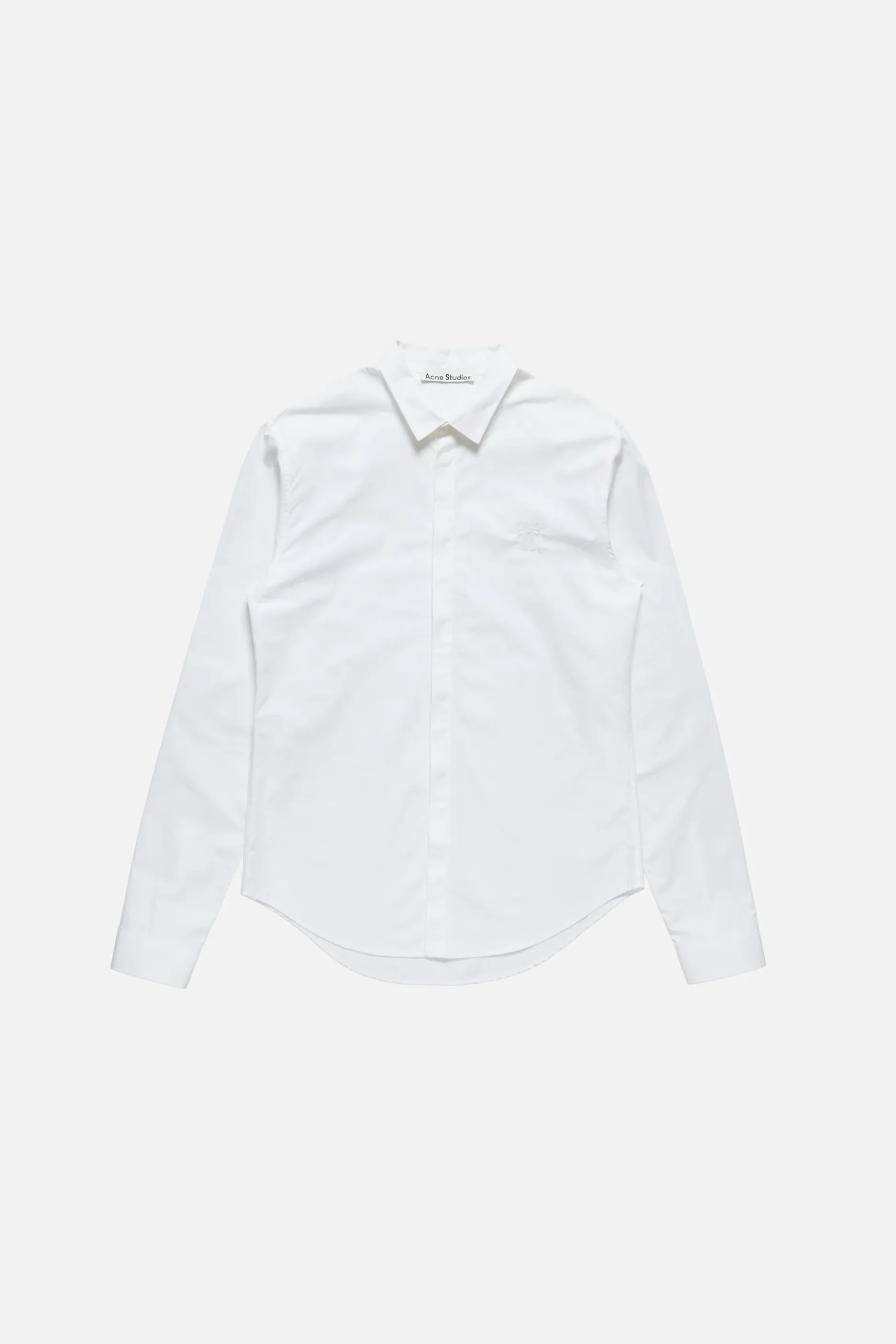 Fitted button-up shirt