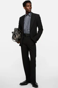 Fitted suit jacket