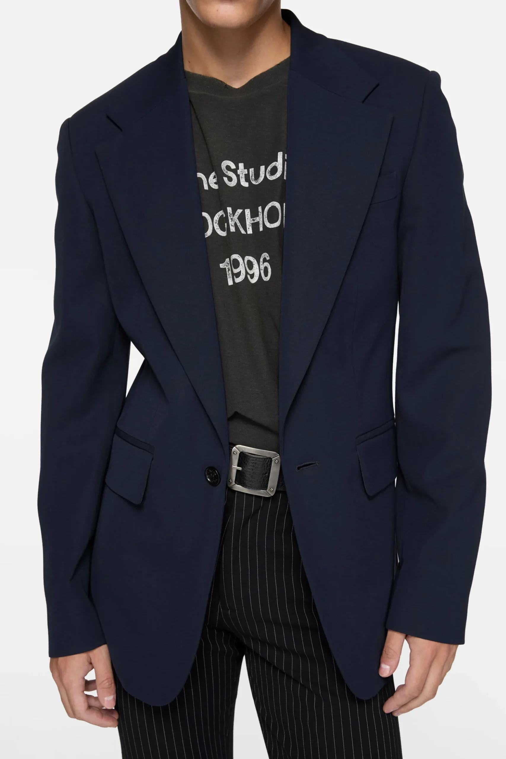 Fitted suit jacket