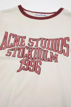 Graphic t-shirt