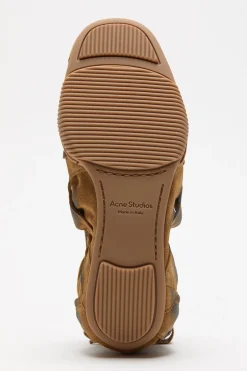 Lace-up suede shoes