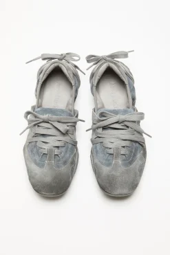 Lace-up suede shoes