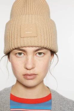 Large face logo beanie