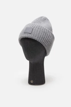 Large face logo beanie