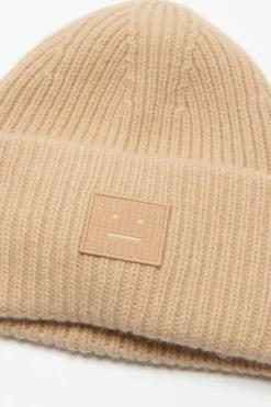 Large face logo beanie