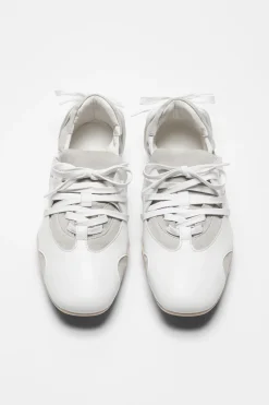 Leather lace-up shoes