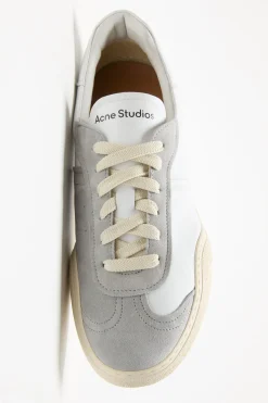 Leather sneakers