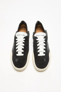 Leather sneakers