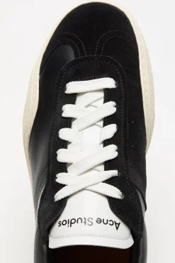 Leather sneakers