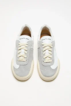 Leather sneakers