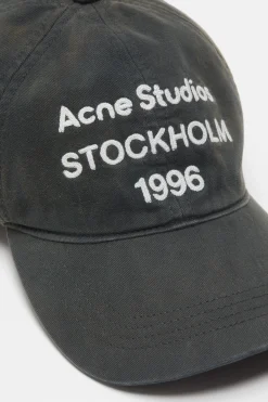 Logo cap