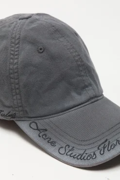 Logo cap