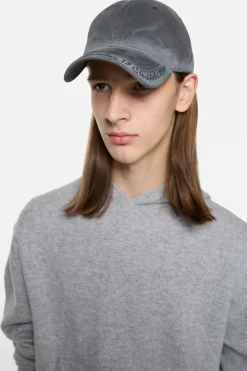 Logo cap