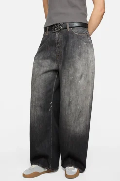 Loose fit jeans - 2023