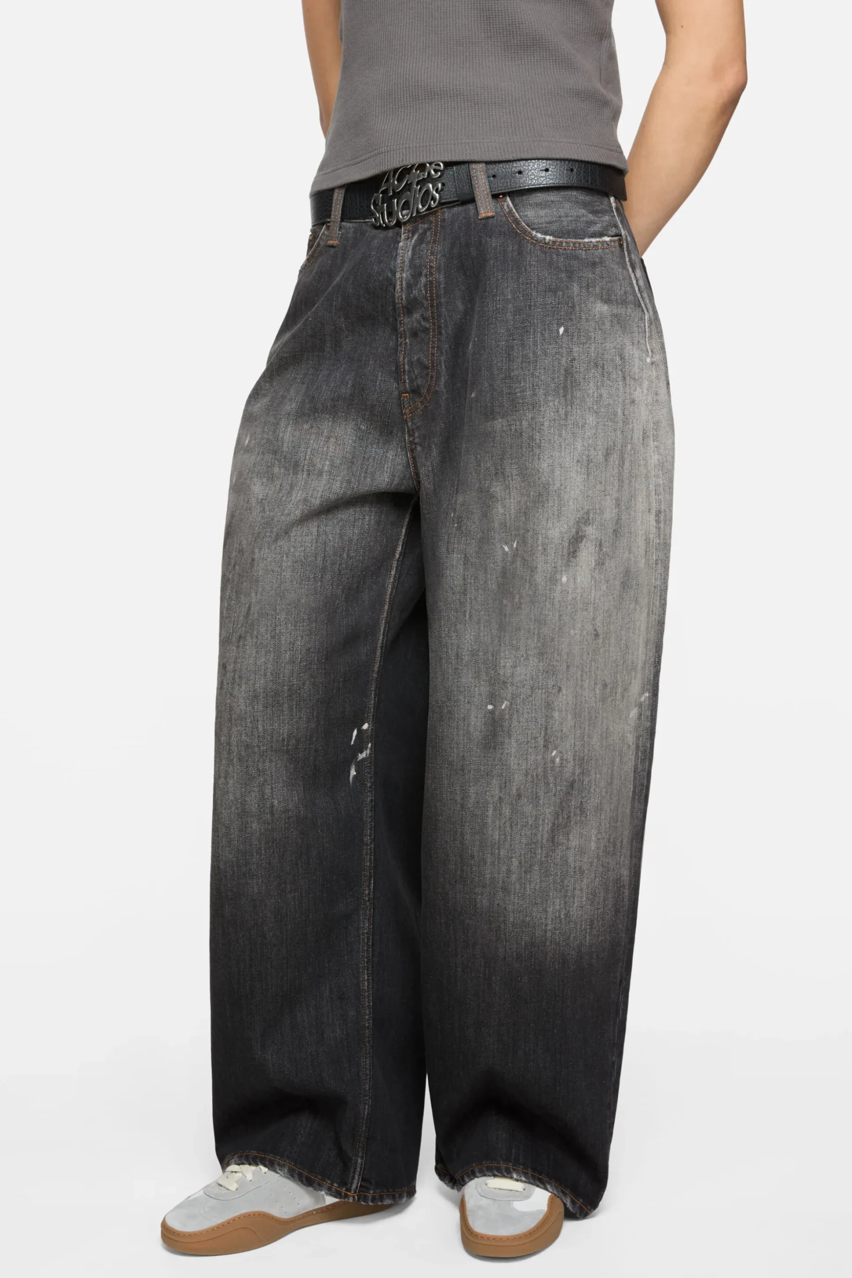 Loose fit jeans - 2023