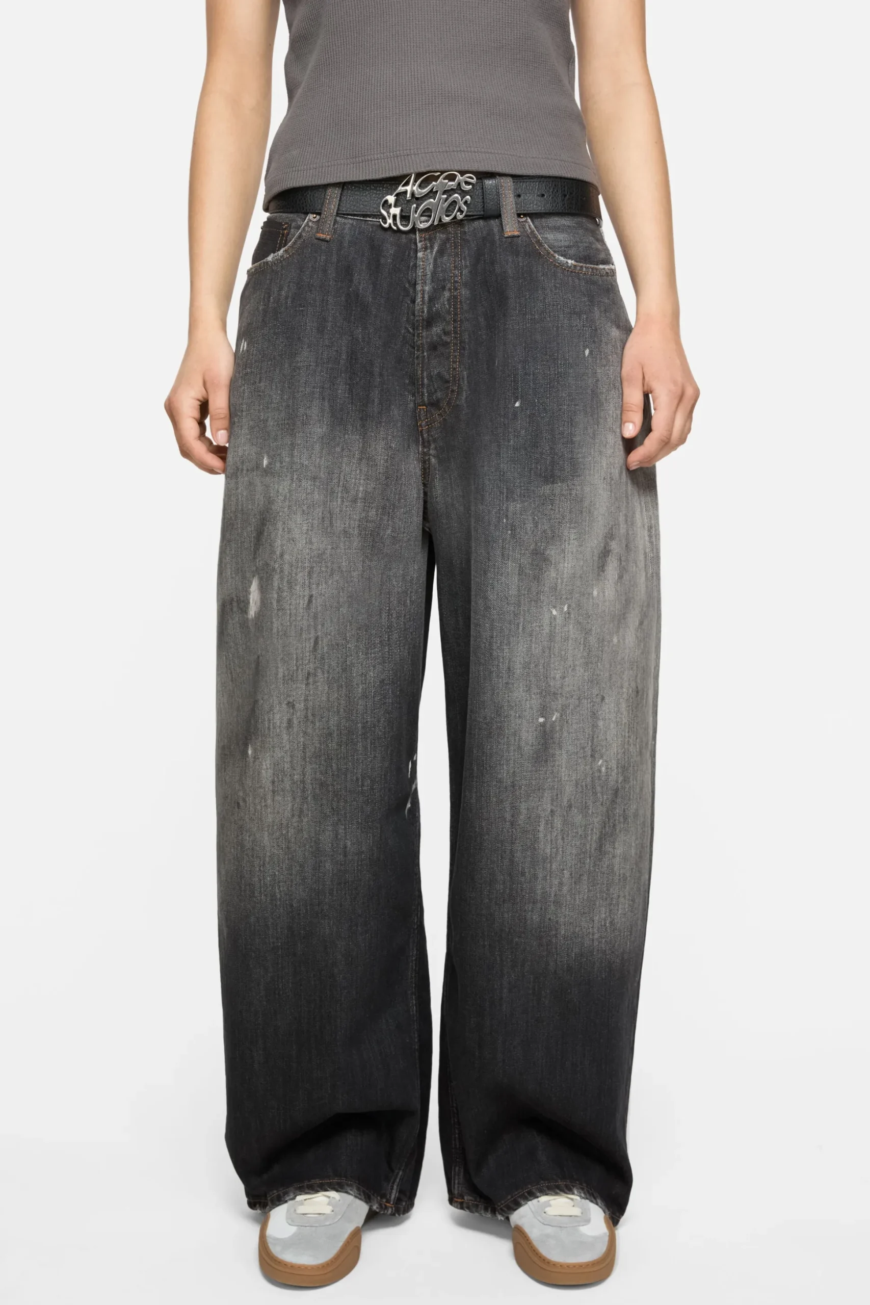 Loose fit jeans - 2023