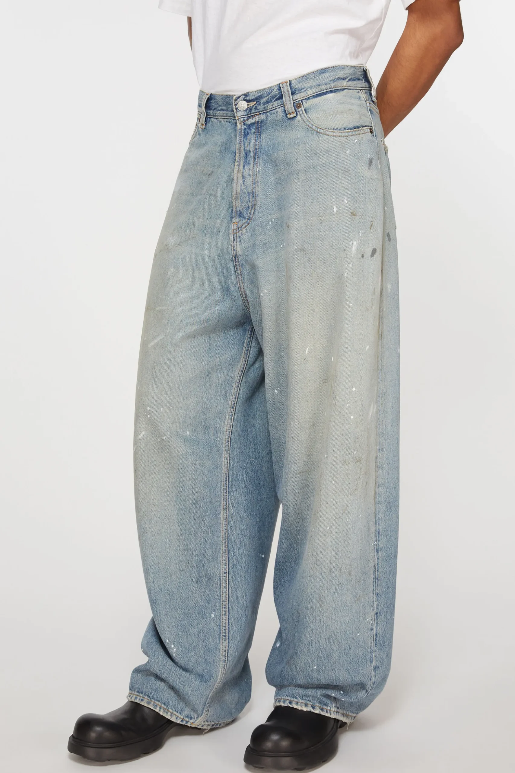 Loose fit jeans - 2023