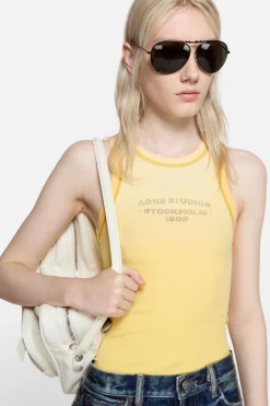 Metal aviator sunglasses