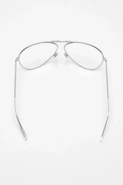 Metal aviator sunglasses