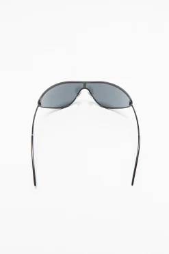 Metal frame sunglasses