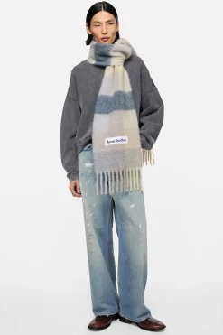 Mohair checked scarf
