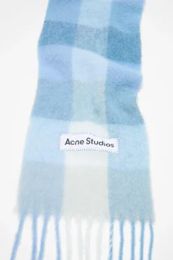 Mohair checked scarf