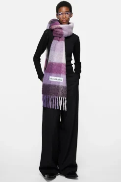 Mohair checked scarf