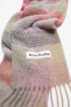 Mohair checked scarf