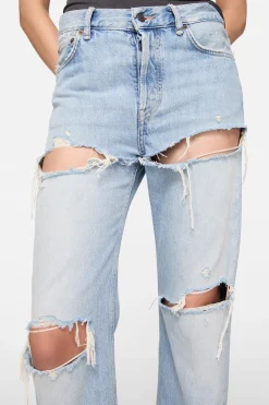 Regular fit distressed jeans - 2010F
