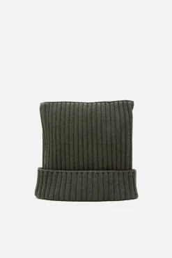 Ribbed square beanie