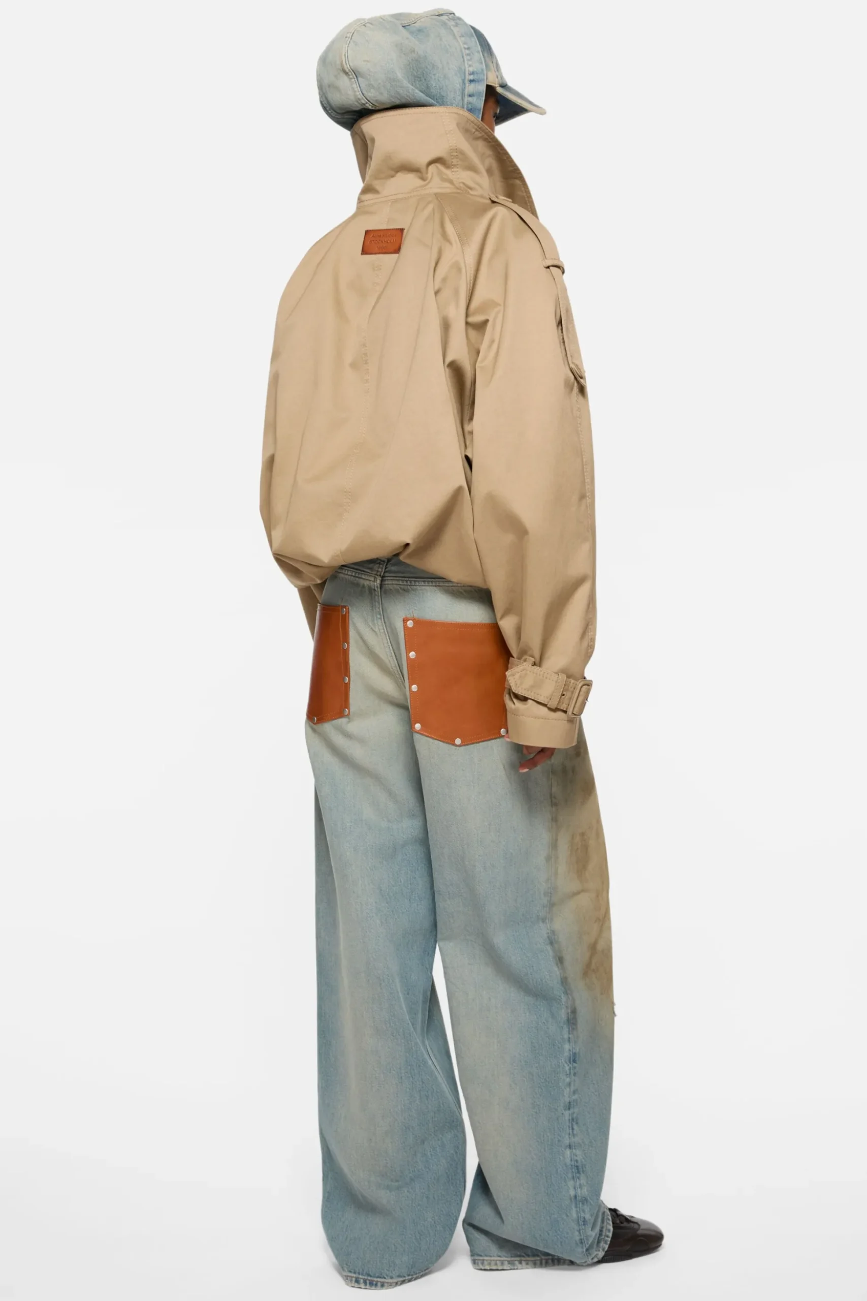 Short trench coat