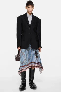 Single-breasted suit jacket