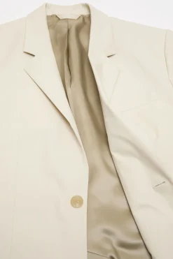 Single-breasted suit jacket