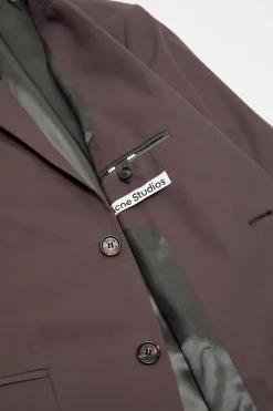 Single-breasted suit jacket