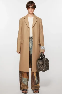 Single-breasted wool coat