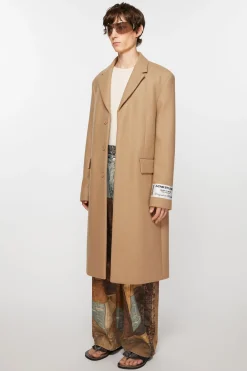 Single-breasted wool coat