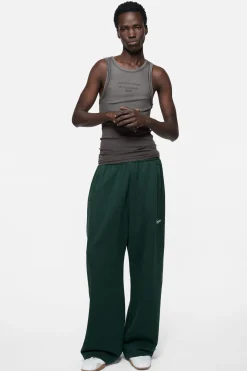 Sprayed tank top