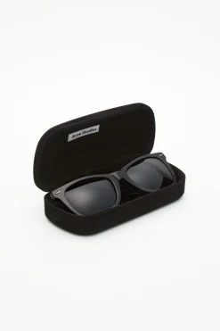 Square-frame sunglasses
