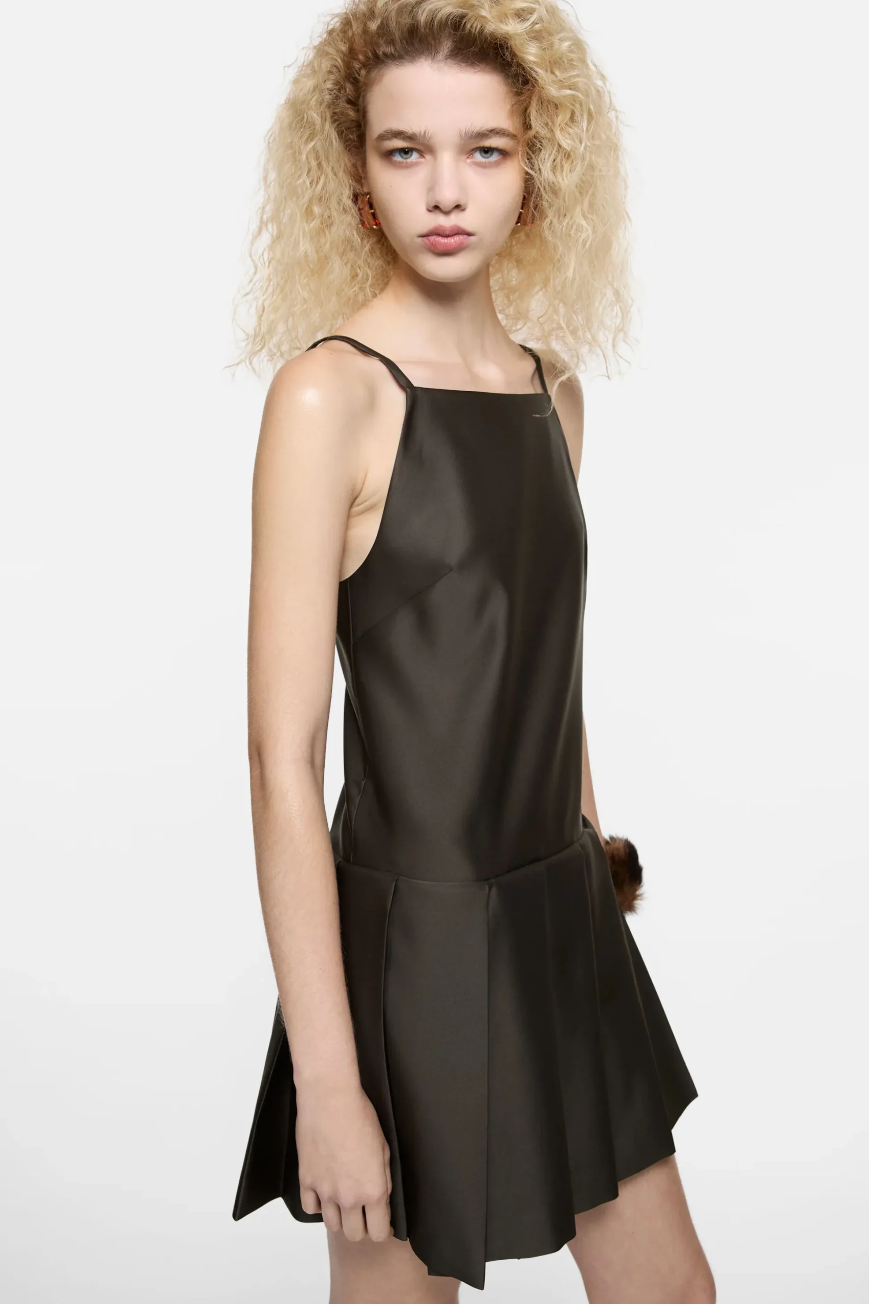 Strap dress with pleated skirt