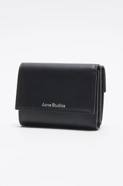 Trifold leather wallet
