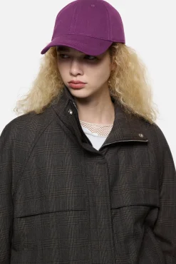 Twill logo cap