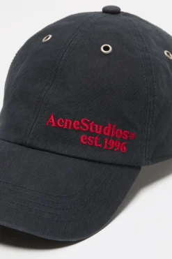 Waxed logo cap