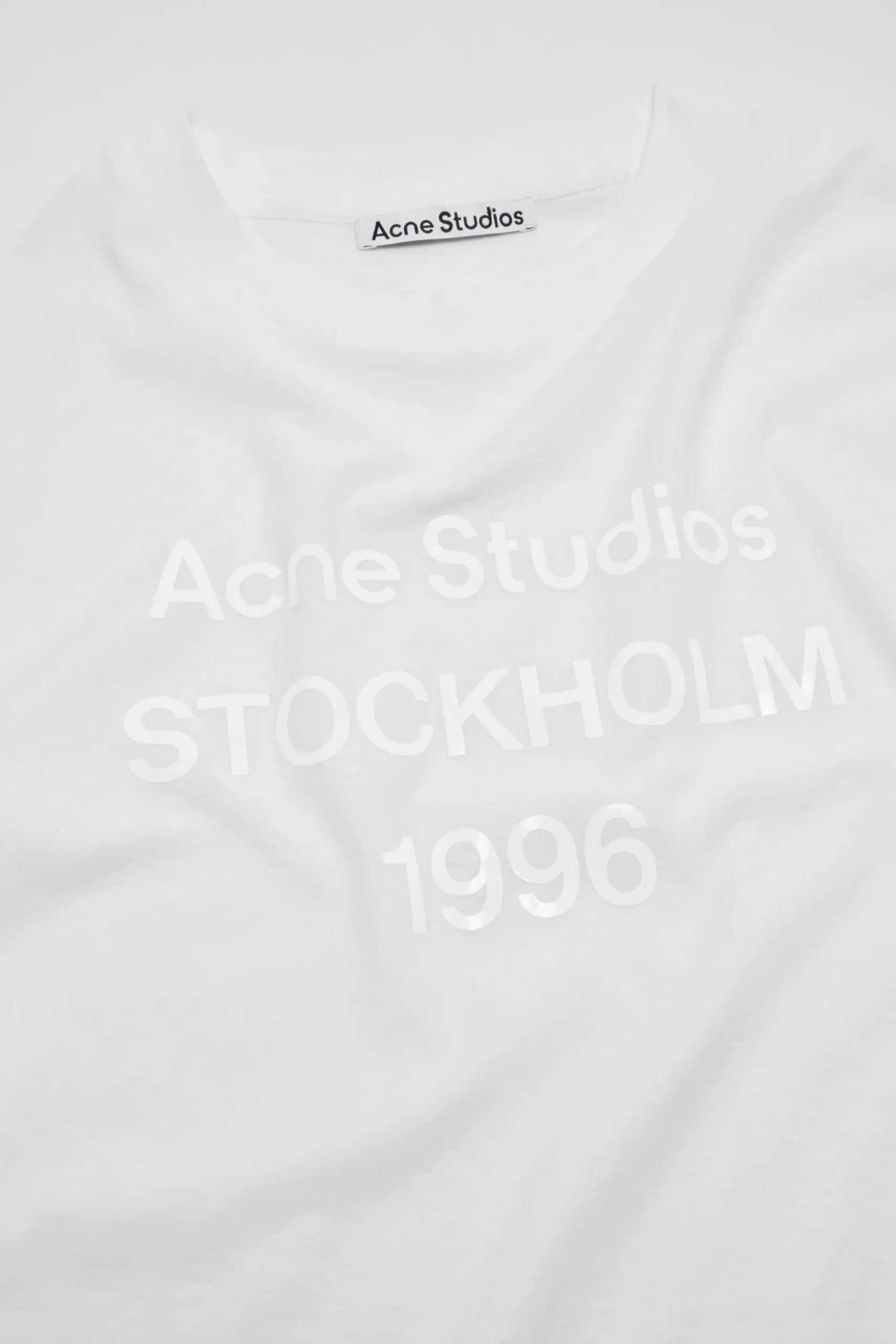 White 1996 logo t-shirt